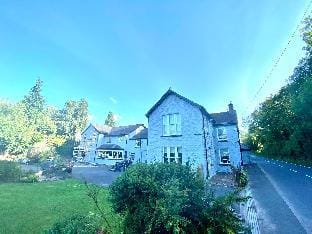 The Usk Guesthouse Hotel in Talybont-on-Usk