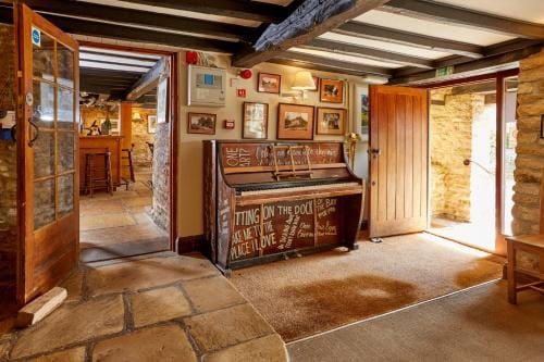 The Crown Inn Inn in West Oxfordshire District