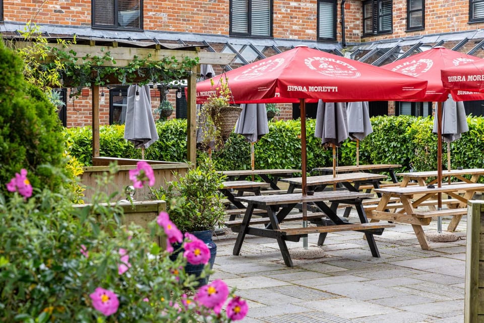 The Crown & Horns Inn in South Oxfordshire District