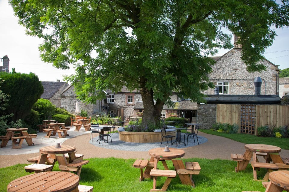 The Devonshire Arms Inn in Staffordshire Moorlands District
