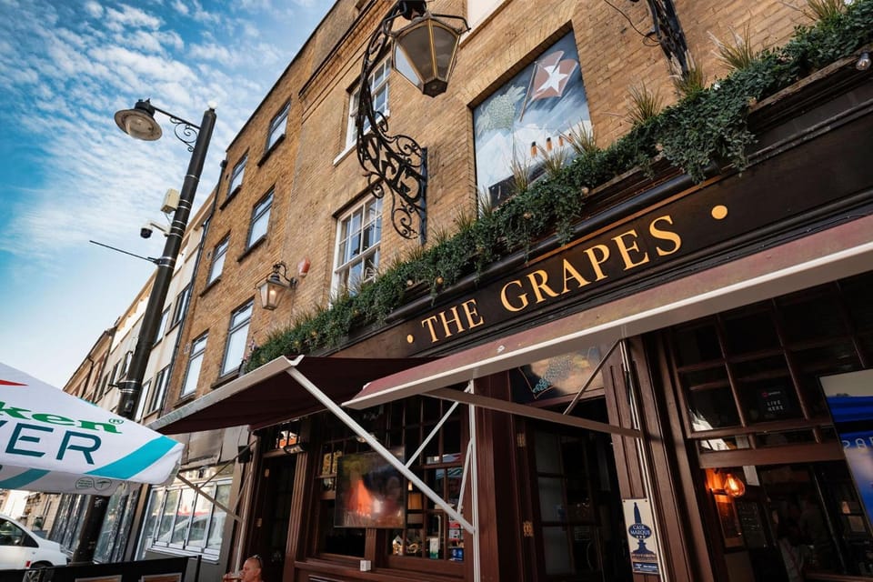 The Grapes Inn in Southampton