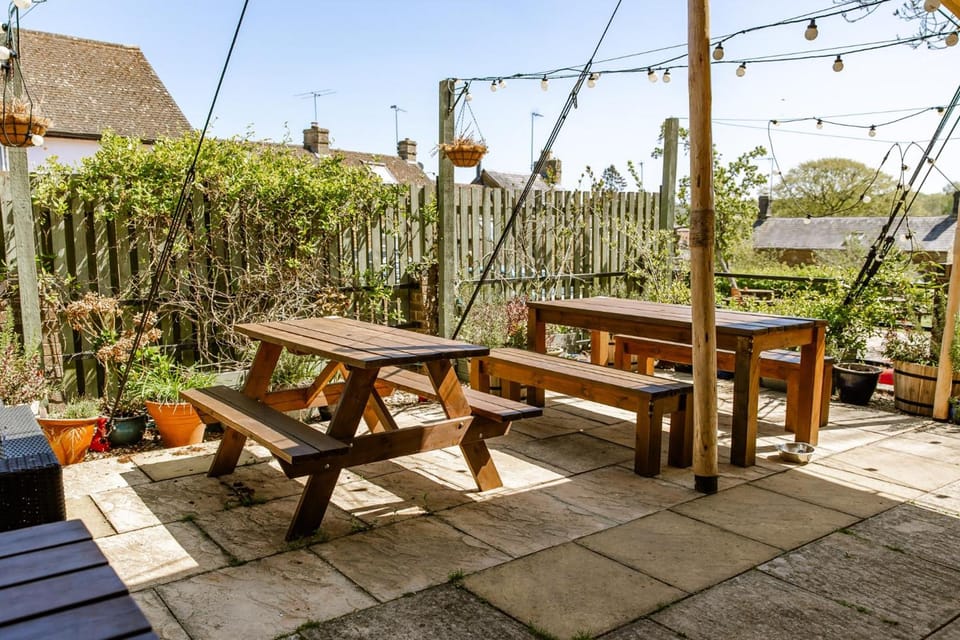 The Sun Inn Inn in West Oxfordshire District