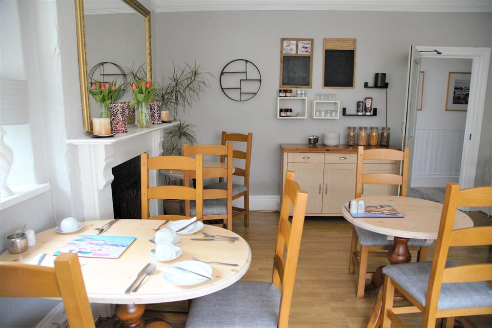 Summer Breeze Guest House Hotel in Newquay