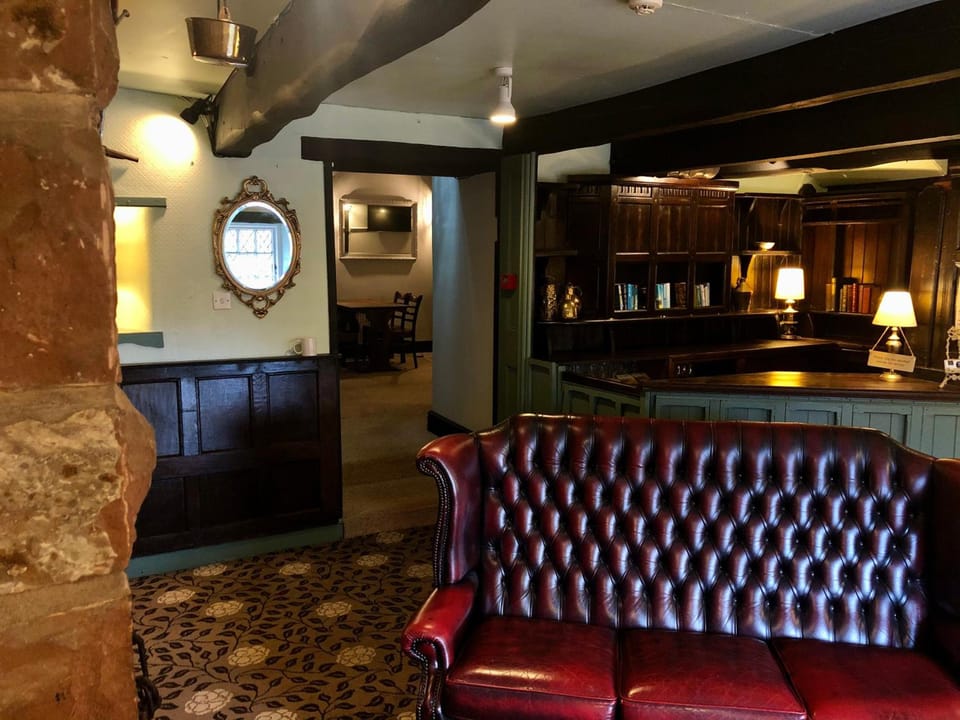 String of Horses Inn in England