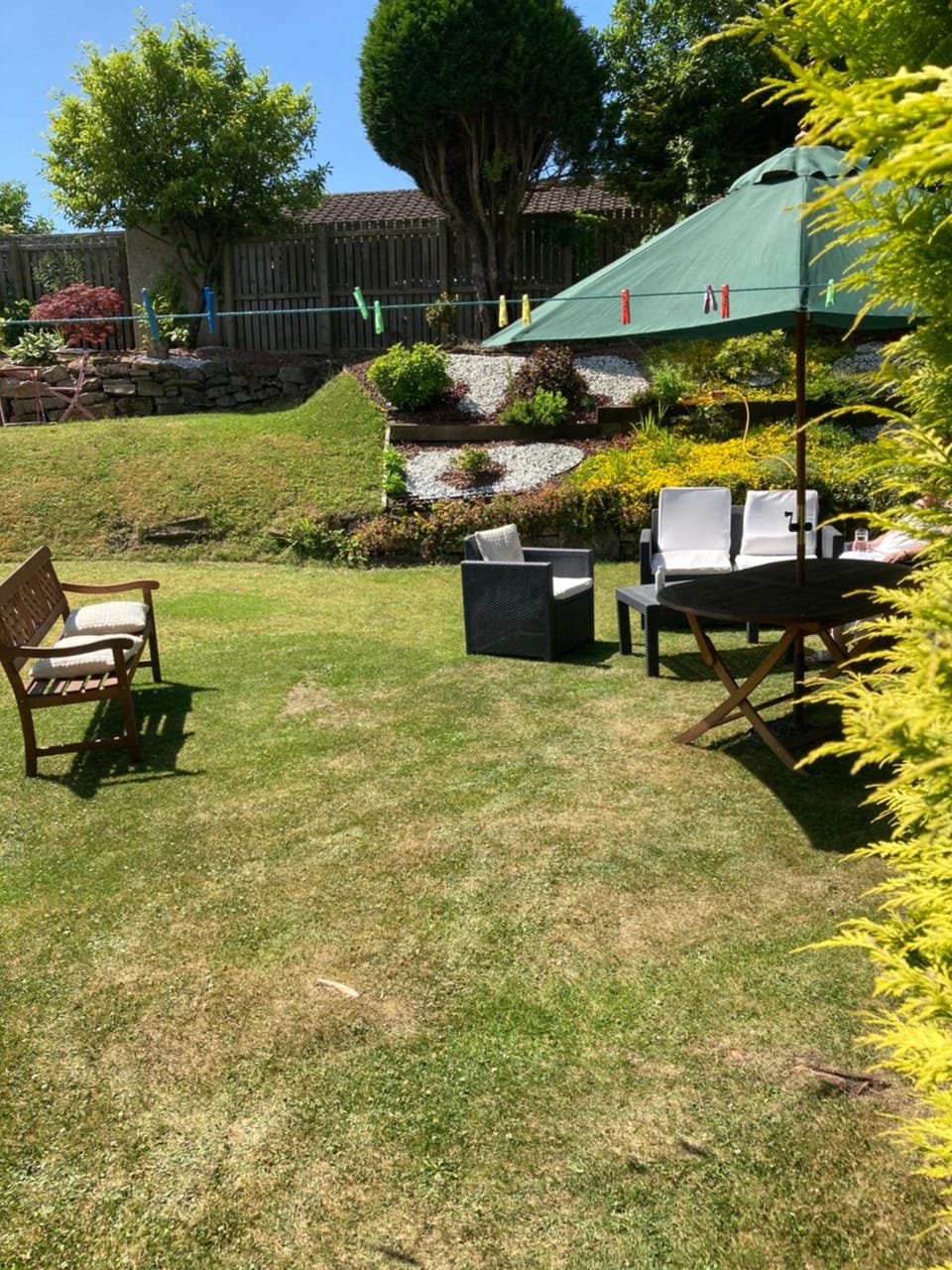 Shawlee Cottage Hotel in Airdrie