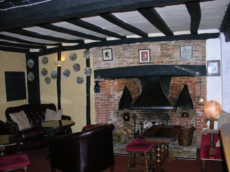 Six Bells Inn in St Edmundsbury District