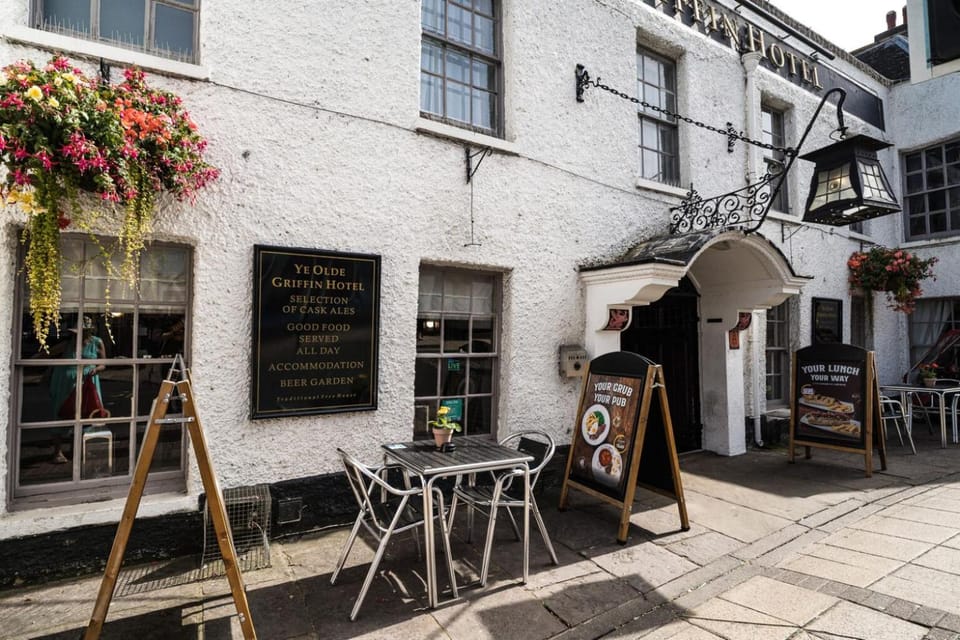 Ye Olde Griffin Hotel in England