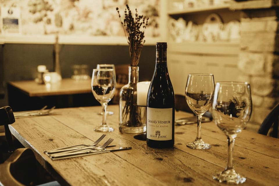 The White Lion Inn Inn in South Kesteven District
