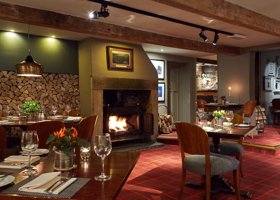 The White Hart Inn in Oldham District