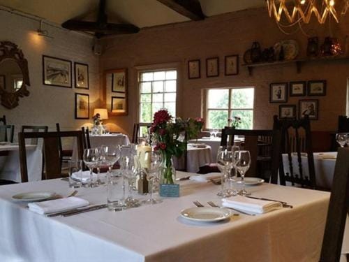 White Hart Cafe Bar & Bistro Inn in Telford