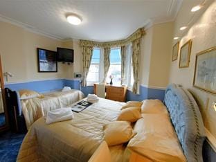 Saxonia Guest House Hotel in Weston-super-Mare