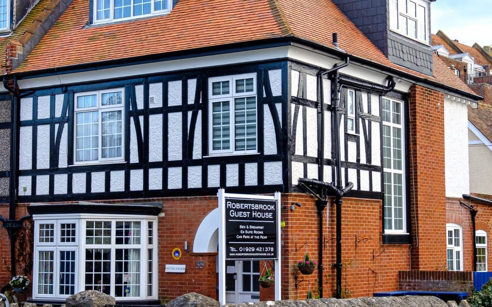Robertsbrook Guest House Hotel in Swanage