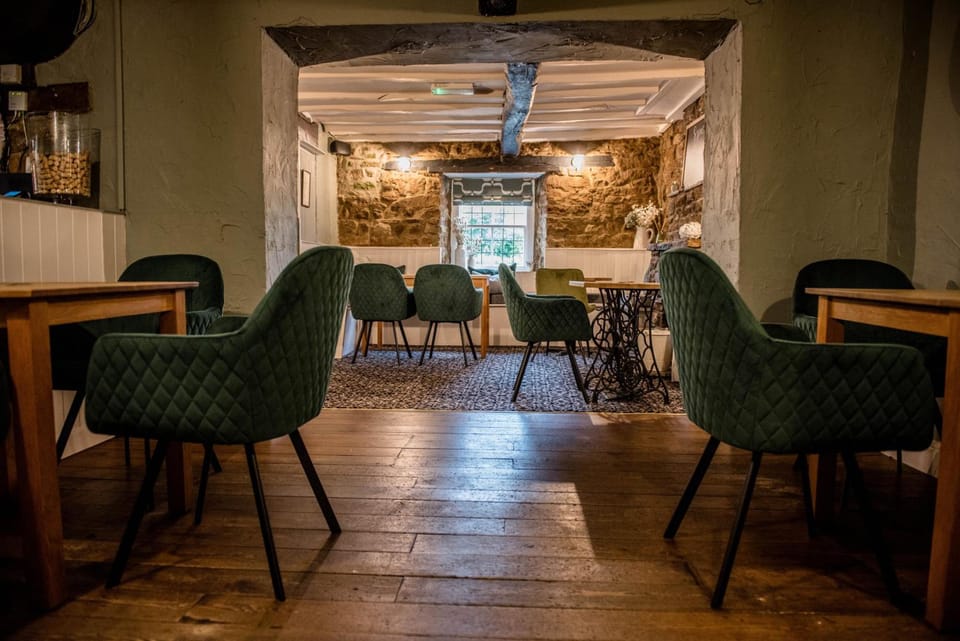 The Queen's Head Inn in England