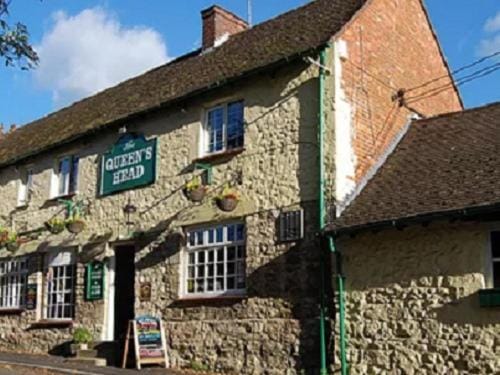 The Queens Head Inn in South Oxfordshire District