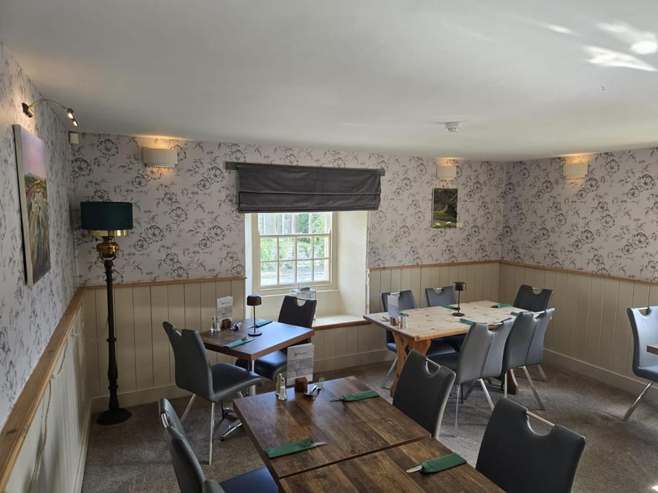 The Red Lion Inn in England
