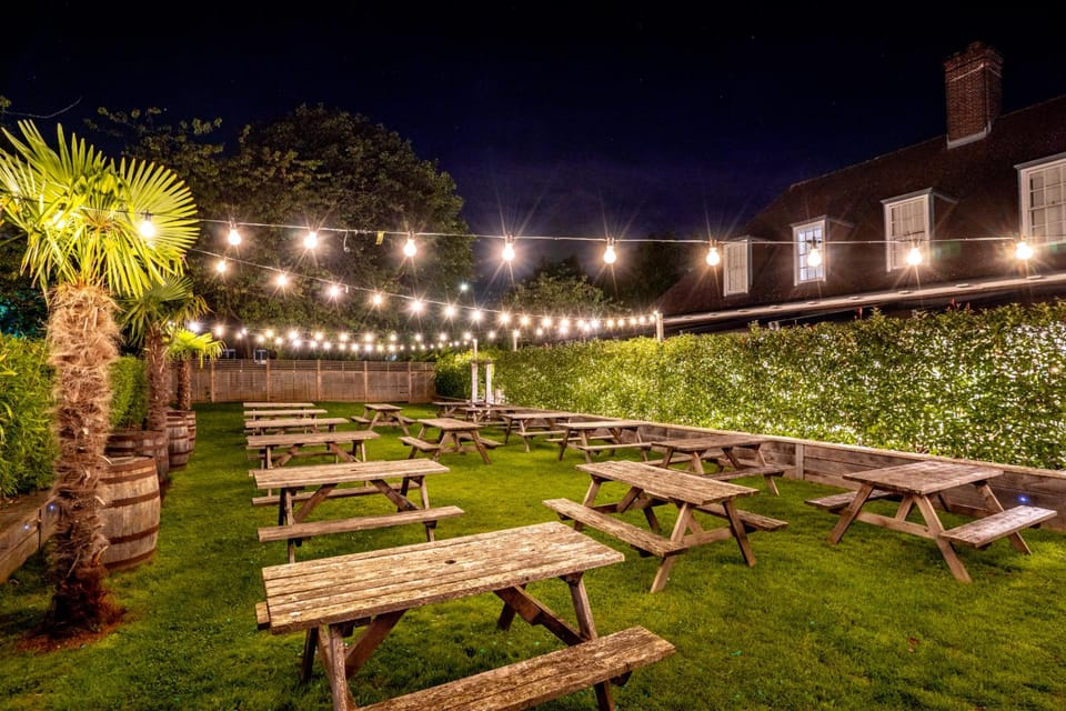 Pear Tree Inn Inn in Welwyn Garden City