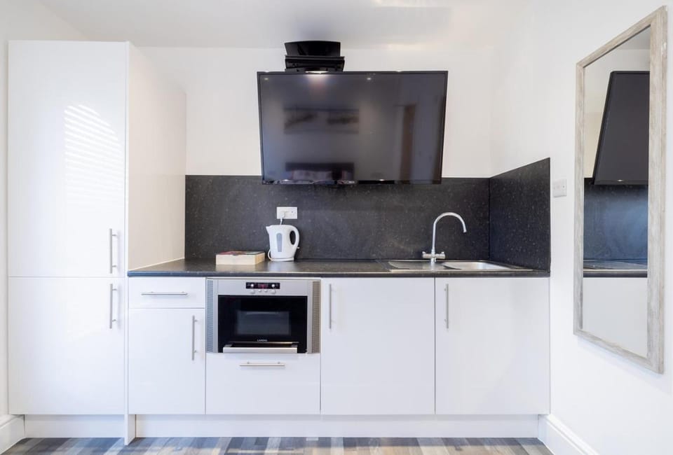 Hillcrest Studio Apartments Apartment hotel in Cleethorpes