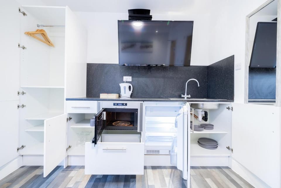 Hillcrest Studio Apartments Apartment hotel in Cleethorpes