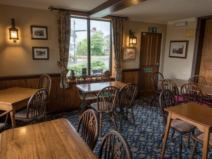 The Olde Peculiar‎ Inn in East Staffordshire District