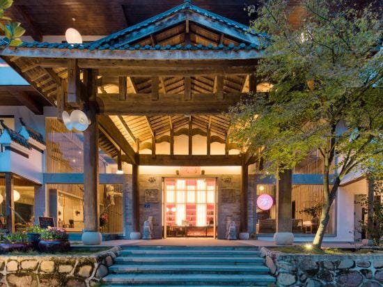 Wuyishan Hongpao Xunyou Tea Space Aesthetics Holiday Mountain Residence Hotel in Zhejiang