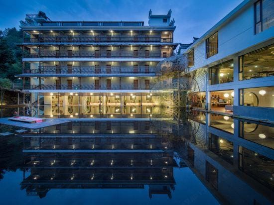 Wuyishan Hongpao Xunyou Tea Space Aesthetics Holiday Mountain Residence Hotel in Zhejiang