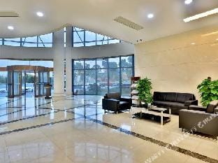 Shengguan Hotel (Hangzhou Xiaoshan International Airport Xinzhen Road Subway Station Store) Hotel in Hangzhou