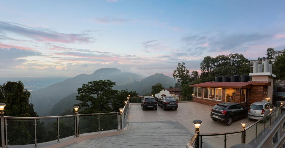 Hotel Wild Wood - 5 Minutes Walk to Mall Road Hotel in Uttarakhand