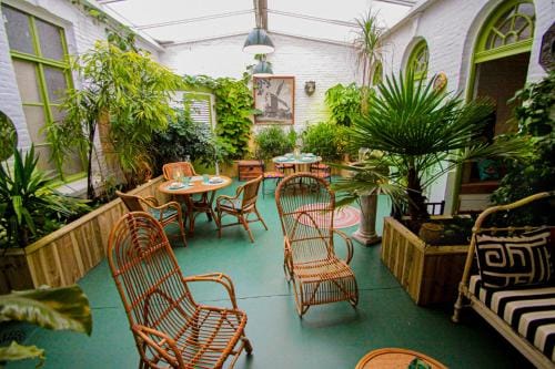 JARDIN D'HIVER CASSEL Suite de 70 m2 Hotel in Hauts-de-France
