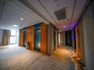 Deshang boutique Life Hotel (Shanghai Lingang New Town store) Hotel in Shanghai
