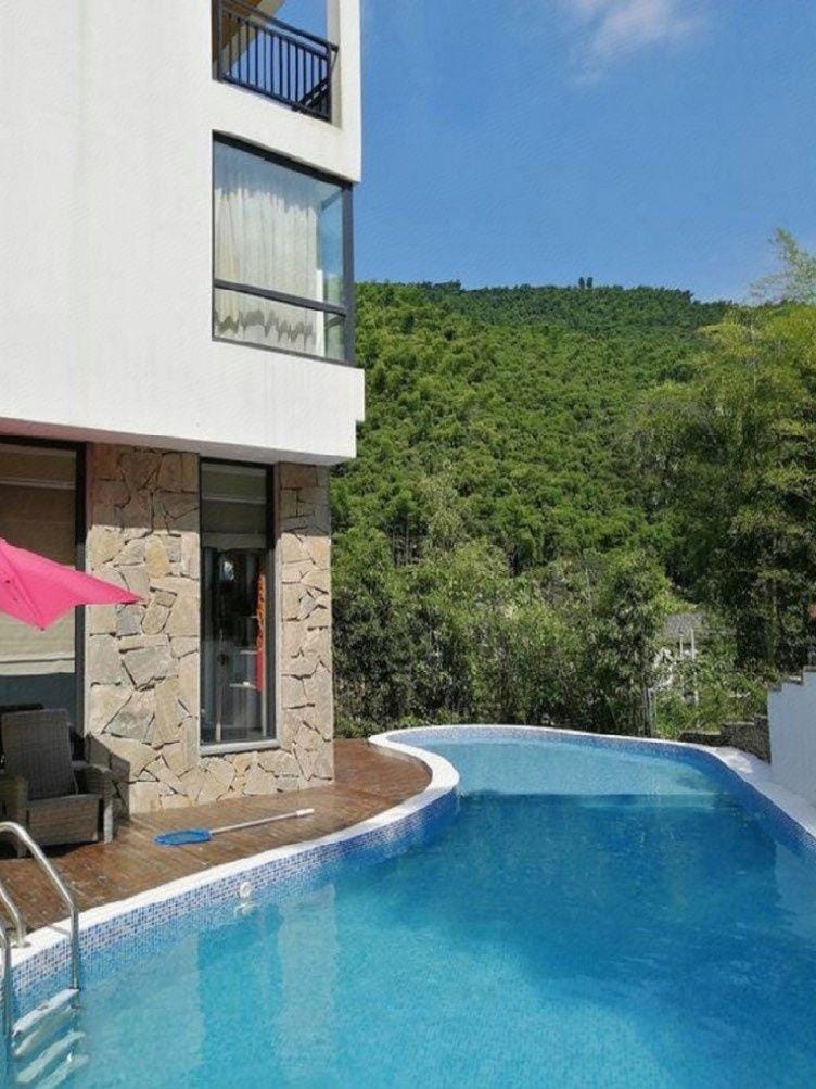 Mogan mountain holiday Villa Hotel in Zhejiang