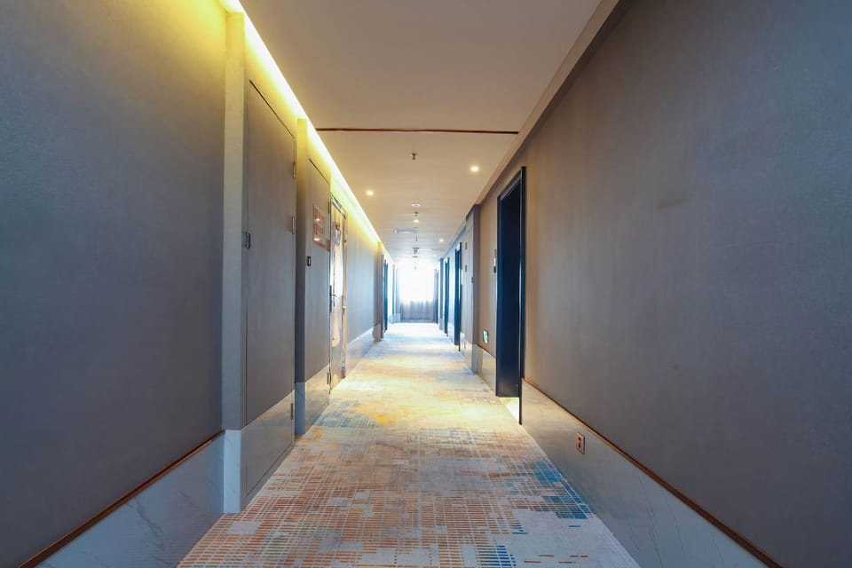 LANO Hotel Jiangsu Lianyungang Donghai Fuhua Road Crystal Market Hotel in Jiangsu