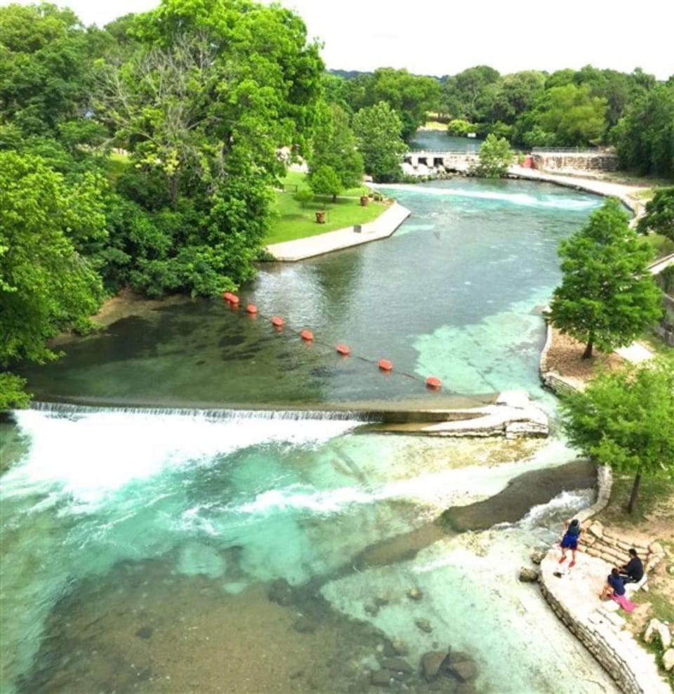 Comal Inn Hotel in New Braunfels