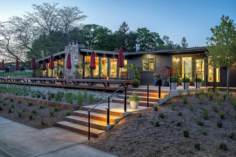Birchwood Inn Hotel in Michigan