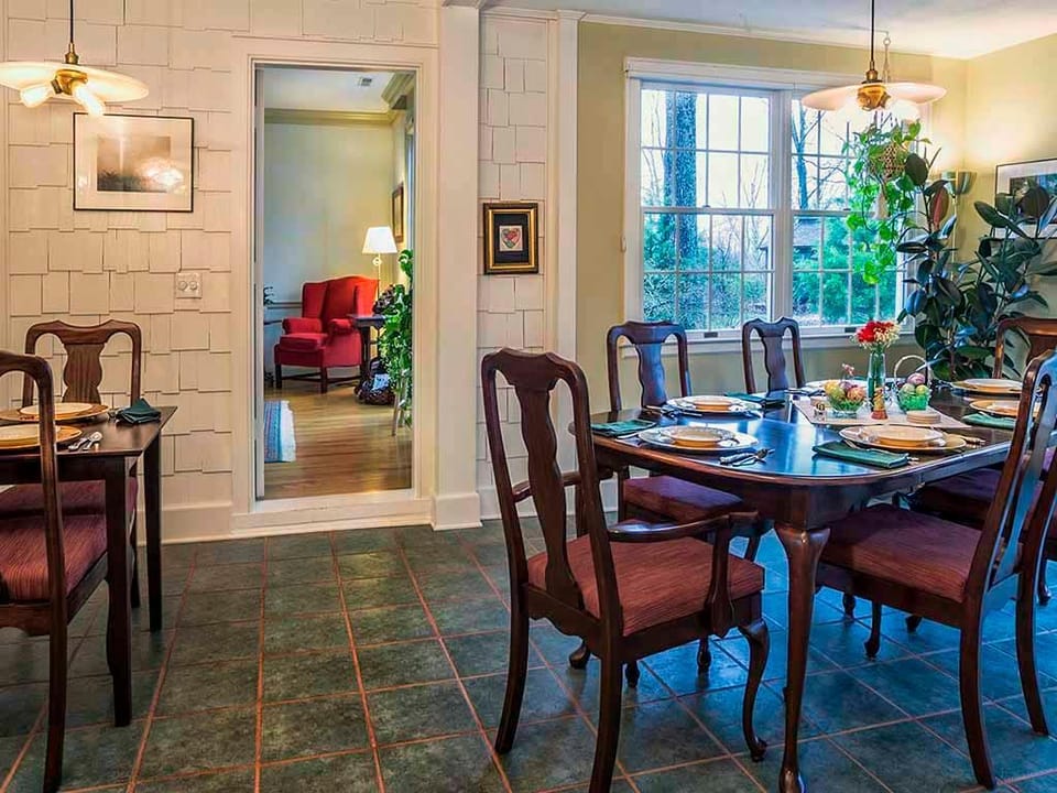 Foxfield Inn Inn in Shenandoah Valley
