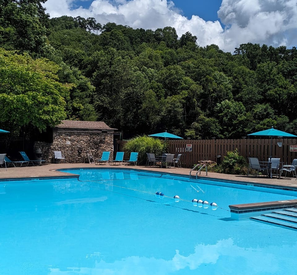 Laurel Ridge Country Club Inn in Waynesville