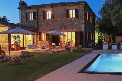 Villa Paradiso Hotel in Tuscany