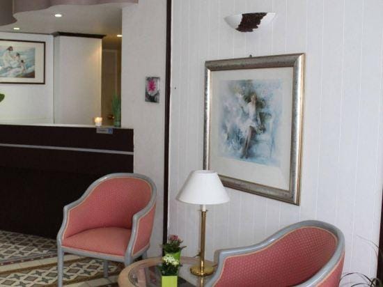 Enzo Hotels Contrexeville by Kyriad Direct Hotel in Vosges