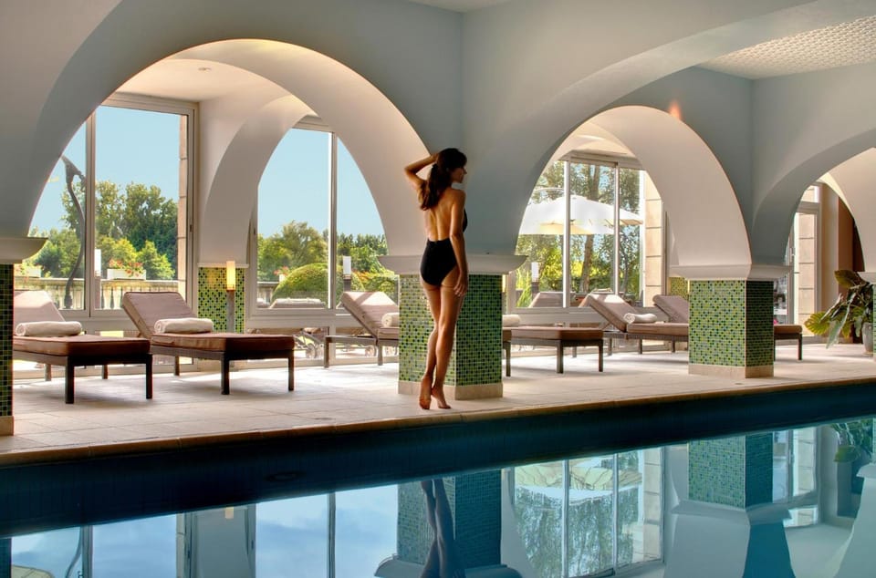 La Cote Saint Jacques Hotel in Bourgogne-Franche-Comté