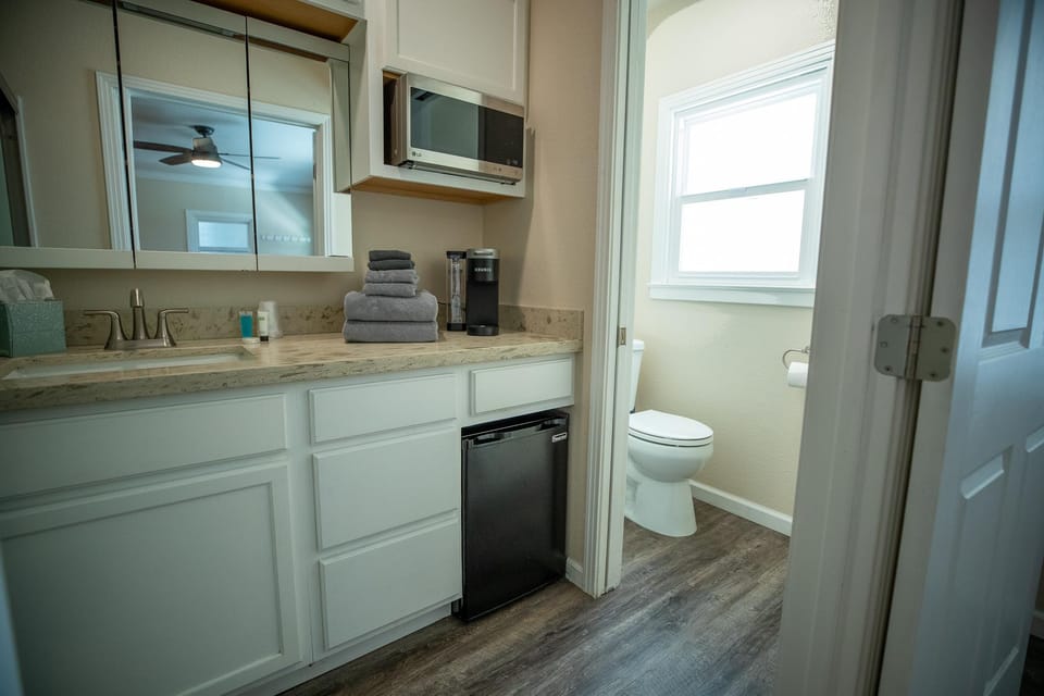 Cottage on Armstrong Hotel in Lodi