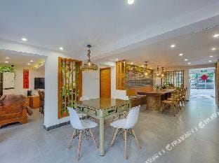 LEISURE AND ELEGANT COTTAGE Hotel in Hangzhou