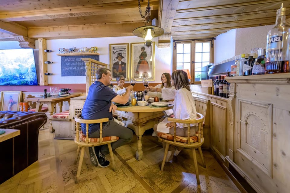 Hotel Suisse, Swiss Alpine Charm Hotel in Province of Brescia