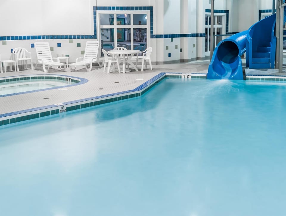 Ramada by Wyndham High River Hotel in High River