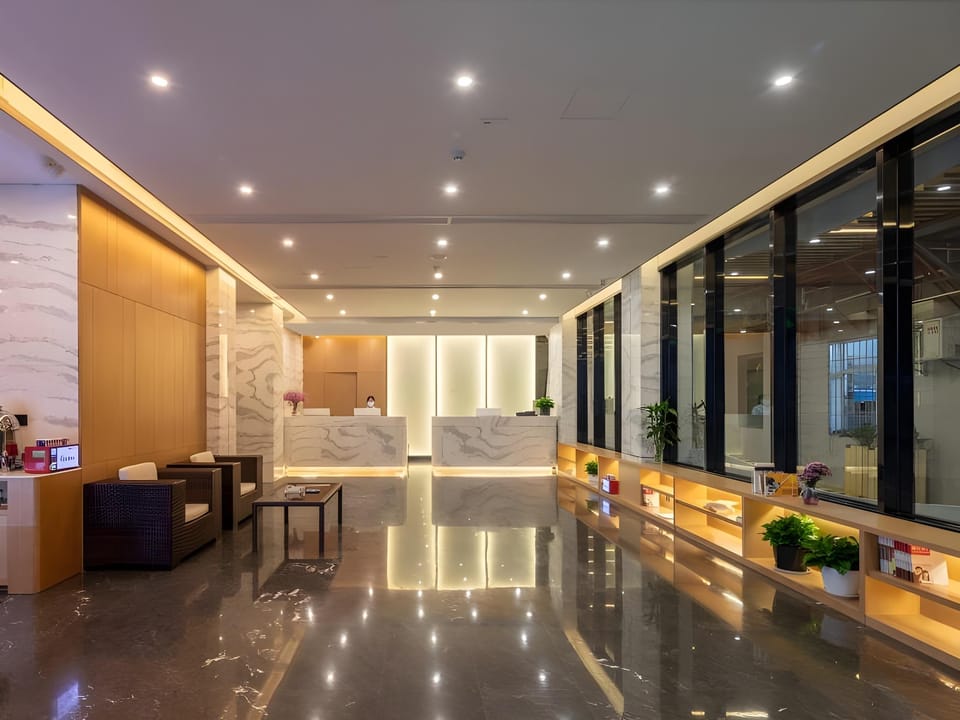 VX Hotel Xiamen Siming District Xiamen University Huandao Road Hotel in Xiamen