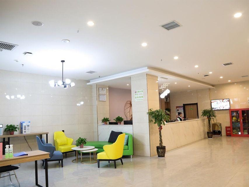 Green Tree Inn Xi'an  Baqiao District Hongqing Hotel in Xian