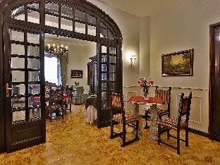 Alibrandi Palace Hotel in Civitavecchia