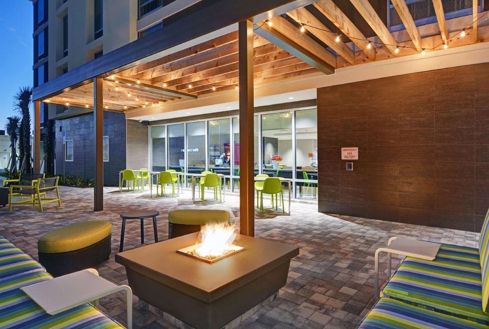 Home2 Suites by Hilton Largo Hotel in Largo