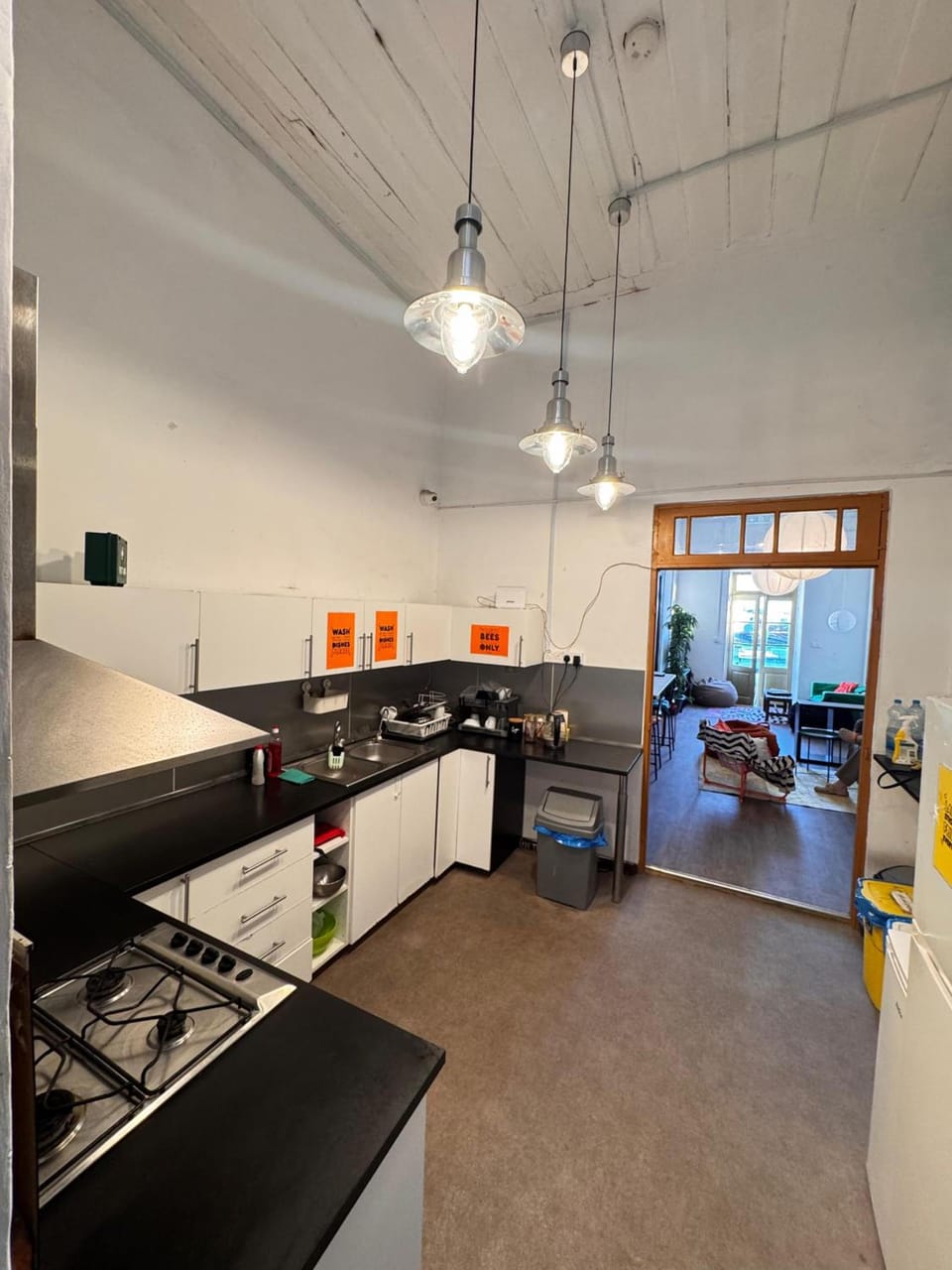Bee Hostel Hostel in Limassol City