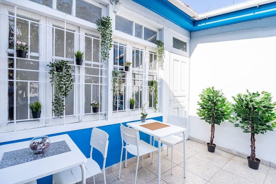 Bee Hostel Hostel in Limassol City