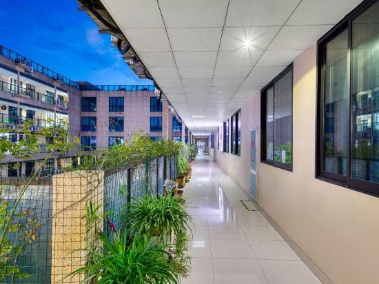 Shankee Hotel (Huzhou Zhili Children's Clothing City) Hotel in Suzhou