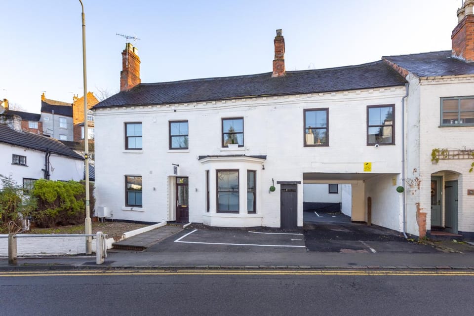 Bondgate Hotel - Smart Self Check-in Accomodation Hotel in South Derbyshire District
